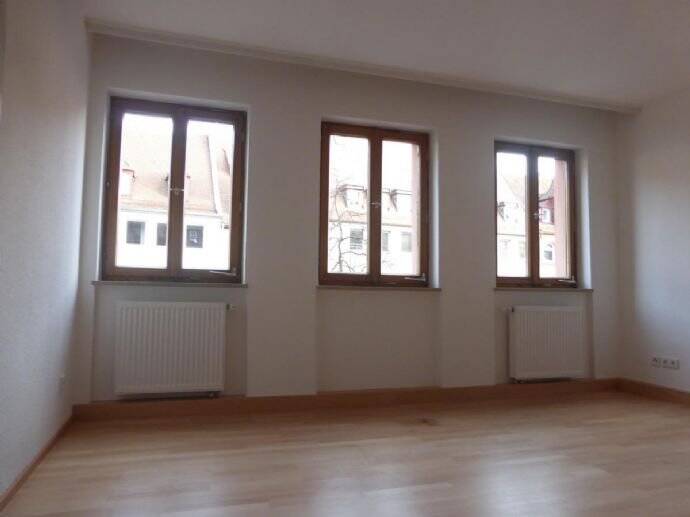 Etagenwohnung Nürnberg Lorenz - 3 Zimmer, 127 m&sup2;, 850&euro; | Angebot:25695941