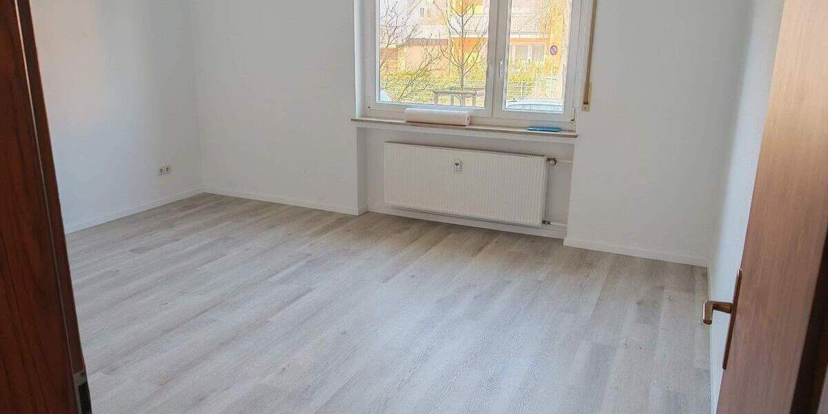 Etagenwohnung Uttenreuth - 3 Zimmer, 89 m&sup2;, 1.200&euro; | Angebot:25724247