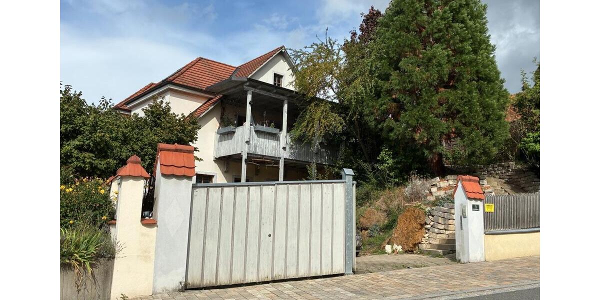 Mehrfamilienhaus, Wohnhaus Weißenohe - 10 Zimmer, 280 m&sup2;, 589.000&euro; | Angebot:24768925