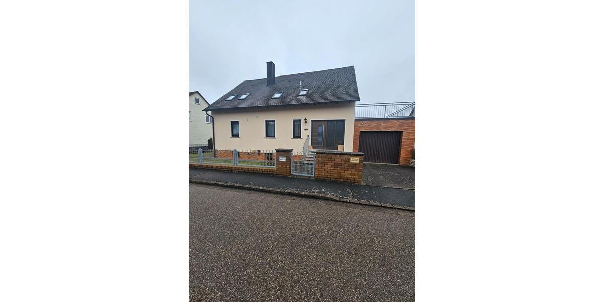 Einfamilienhaus Abenberg - 6 Zimmer, 160 m&sup2;, 2.060&euro; | Angebot:26614468