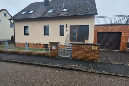 Haus Abenberg - 6 Zimmer, 160 m&sup2;, 2.060&euro; | Angebot:26614468