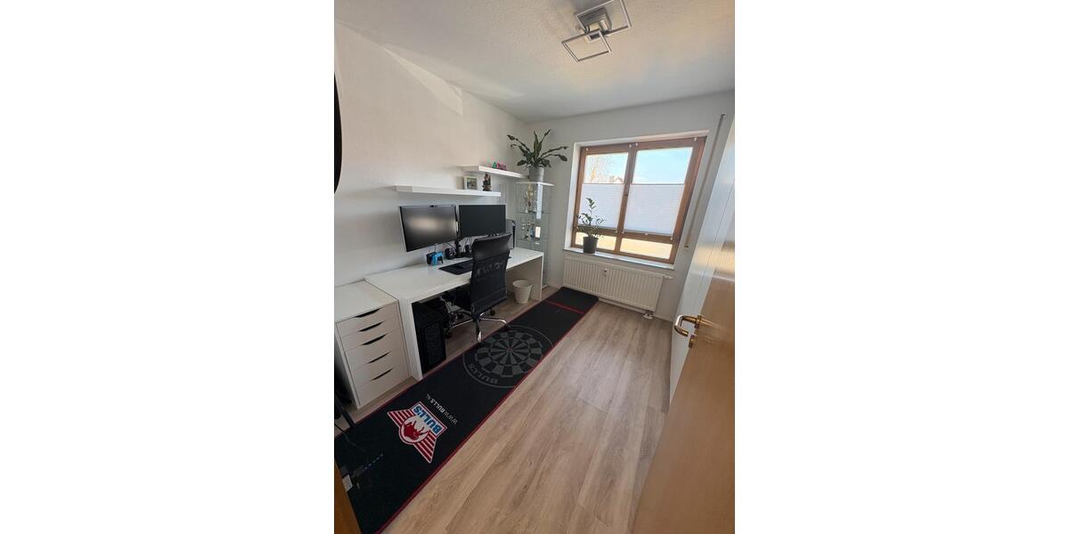 Etagenwohnung Hausen - 3 Zimmer, 83 m&sup2;, 790&euro; | Angebot:25832042