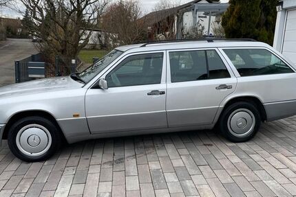 Mercedes-Benz E 200 182.000 km 9.300 &euro; Höchstadt a.d. Aisch 91315