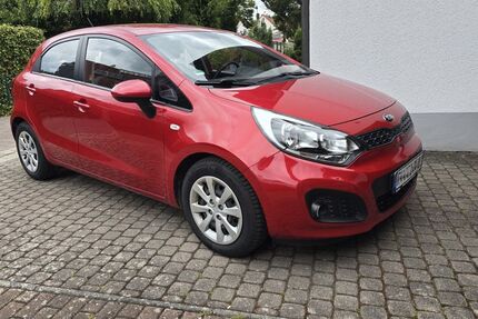Kia Rio 86.500 km 5.750 &euro; Rednitzhembach 91126