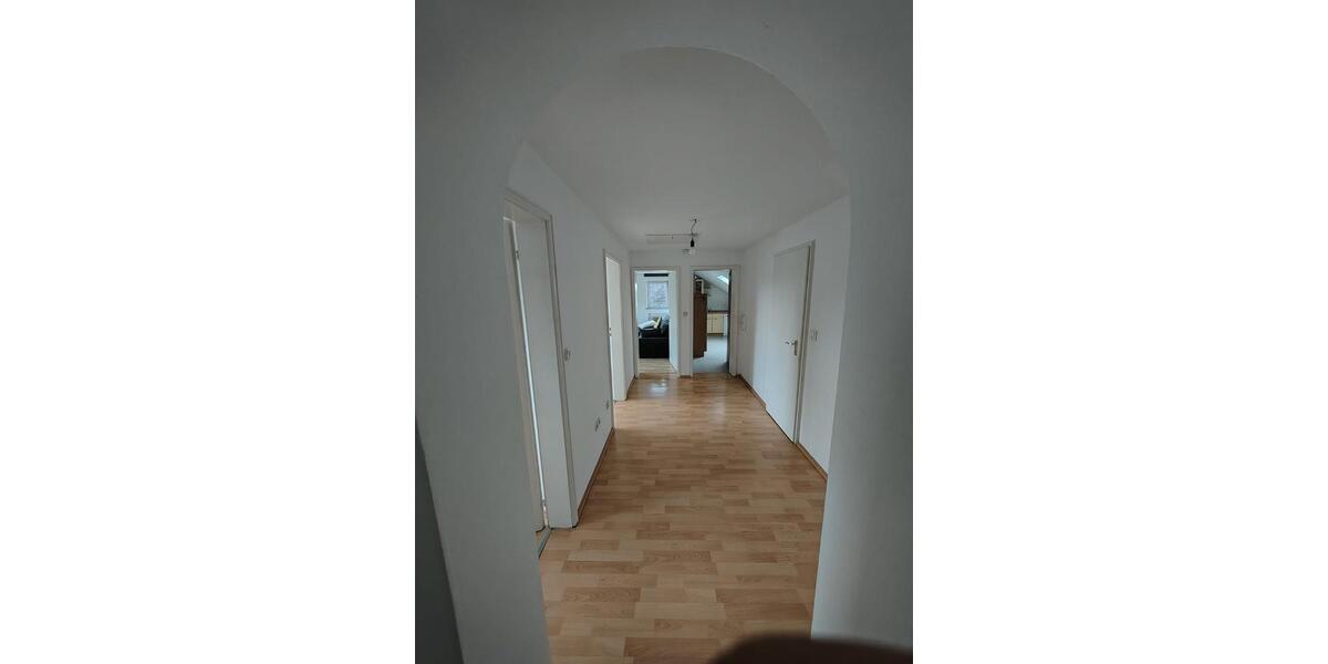 Dachgeschoßwohnung Erlangen Am Anger - 3 Zimmer, 45 m&sup2;, 700&euro; | Angebot:26549938