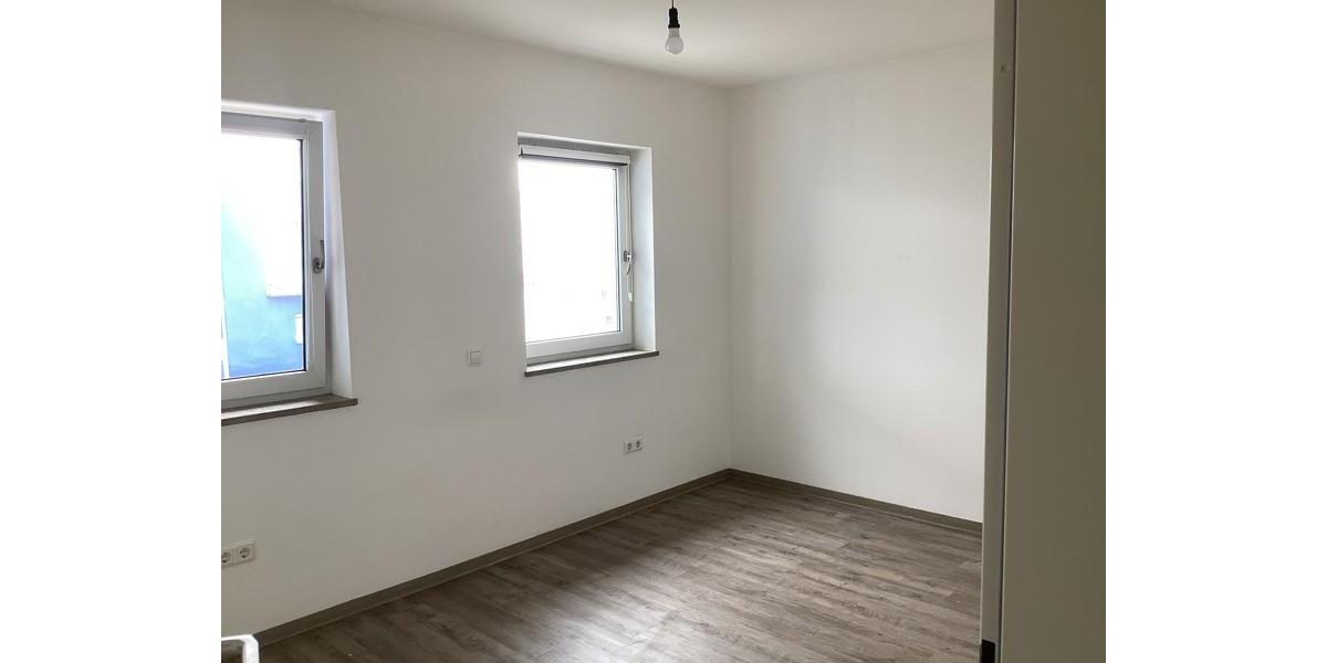 Dachgeschoßwohnung Erlangen Bruck - 2 Zimmer, 71 m&sup2;, 882&euro; | Angebot:25350337