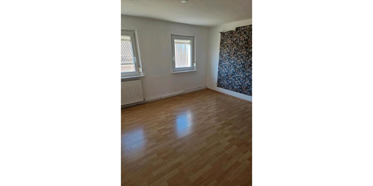 Dachgeschoßwohnung Forchheim - 3 Zimmer, 75 m&sup2;, 800&euro; | Angebot:26598119
