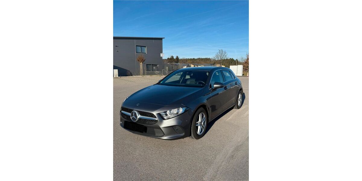Mercedes-Benz A 180 54.550 km 18.900 &euro; Rednitzhembach 91126