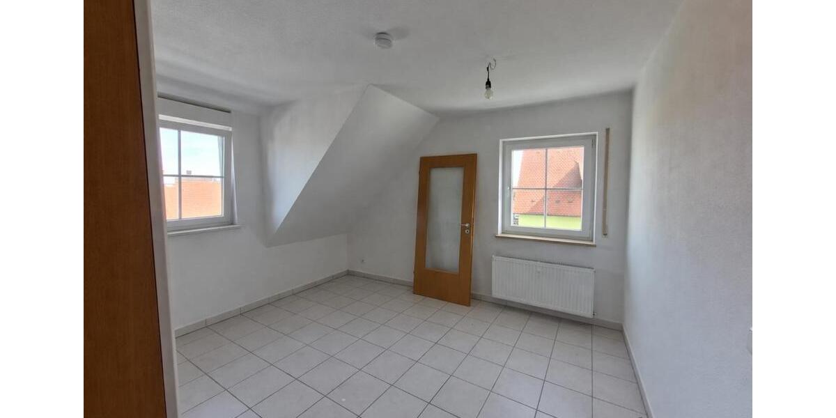 Dachgeschoßwohnung Fürth Atzenhof - 2.5 Zimmer, 69 m&sup2;, 890&euro; | Angebot:26208334