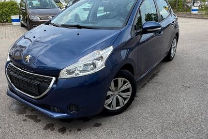 Peugeot 208 125.000 km 4.100 &euro; Nürnberg 90439