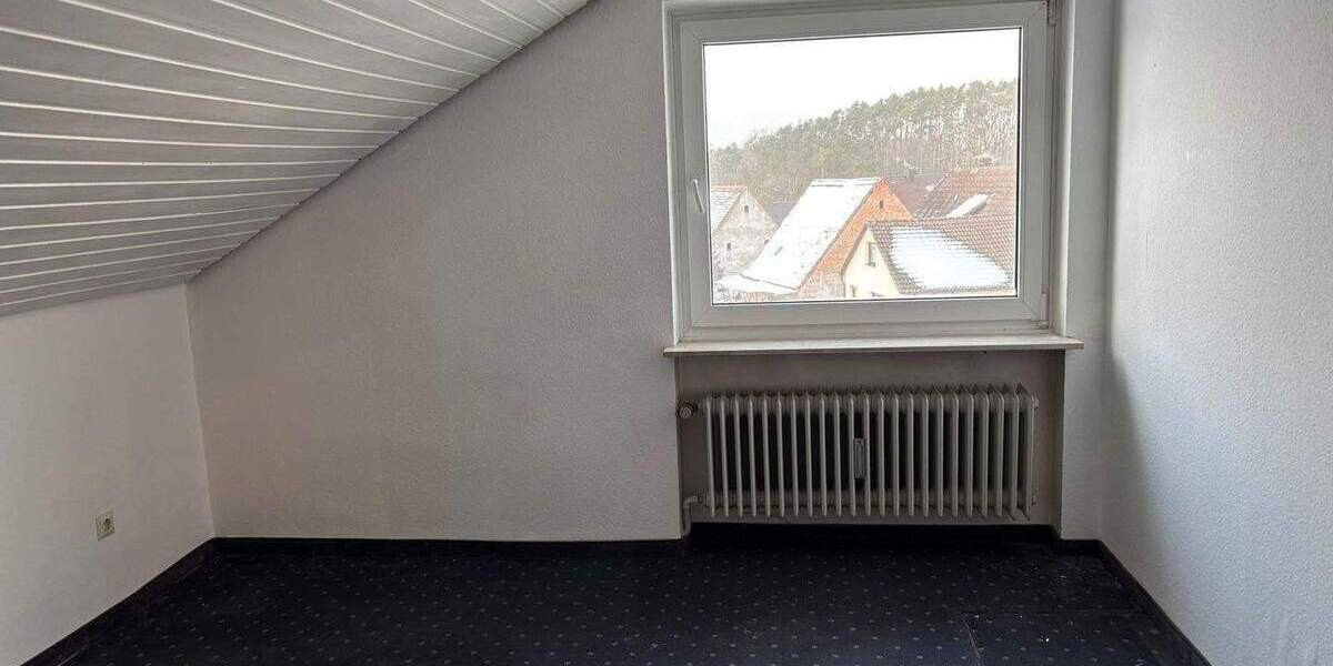 Etagenwohnung Hemhofen Zeckern - 3 Zimmer, 90 m&sup2;, 600&euro; | Angebot:25877230