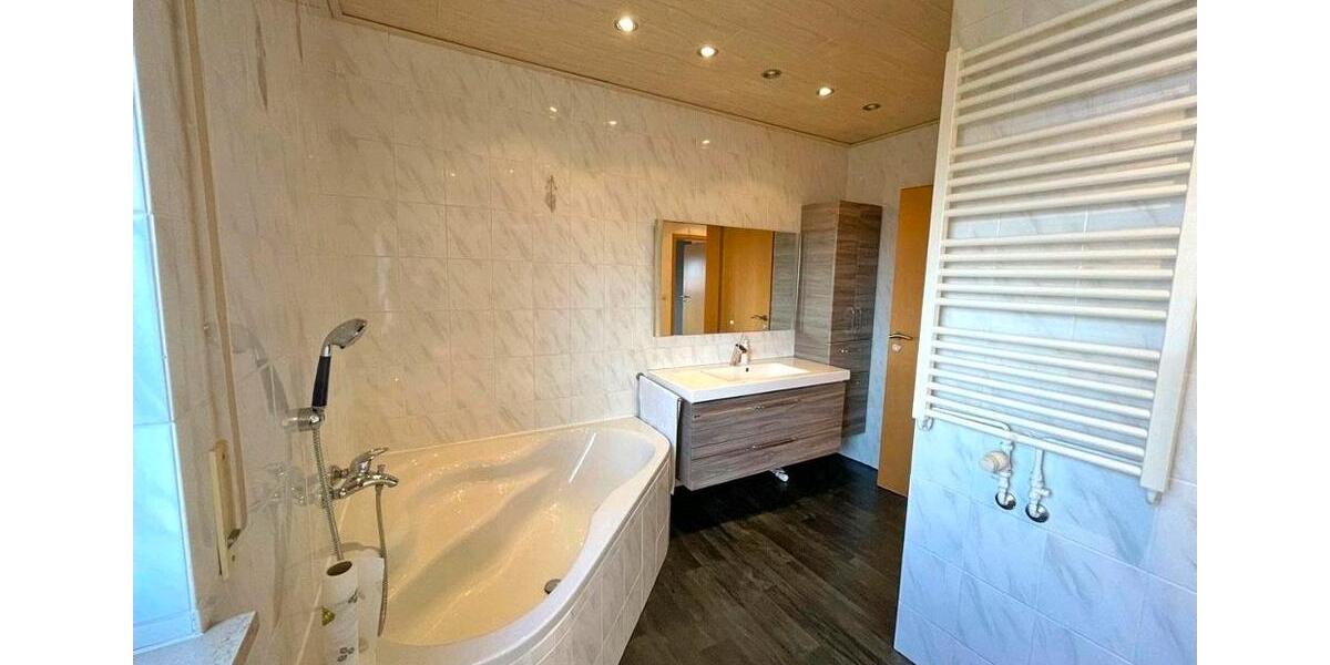 Etagenwohnung Rohr - 3 Zimmer, 115 m&sup2;, 1.300&euro; | Angebot:25823283