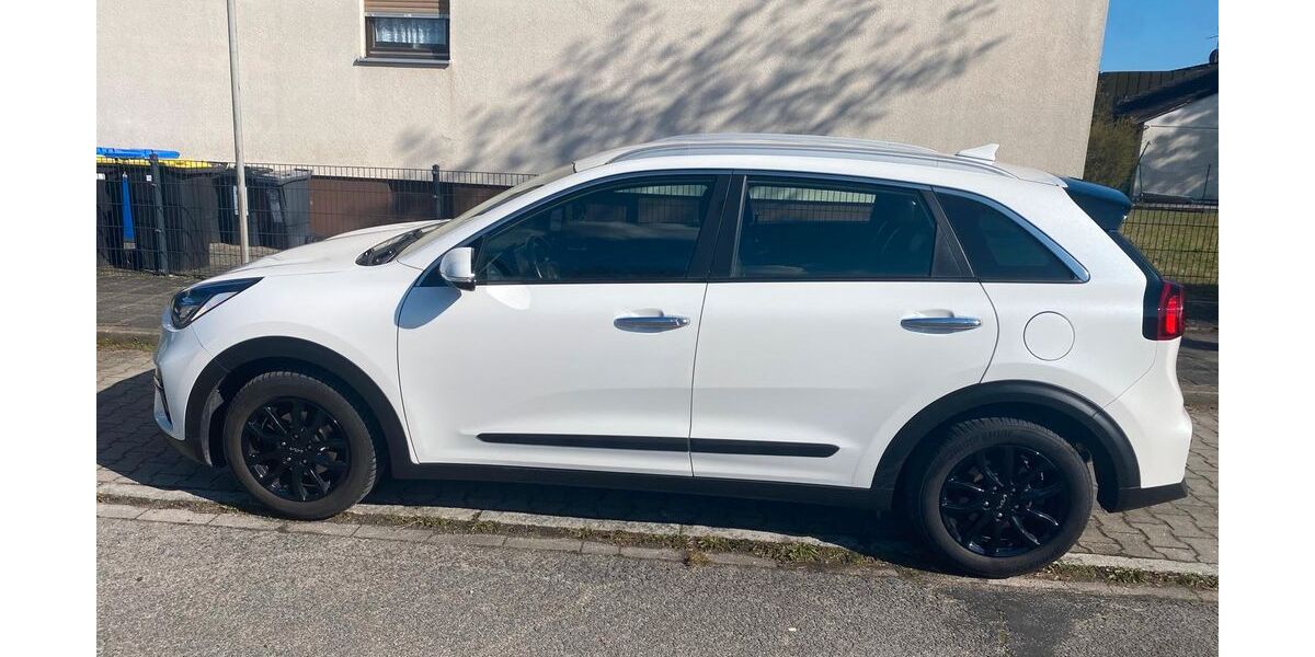 Kia Niro 89.000 km 16.500 &euro; Nürnberg 90427