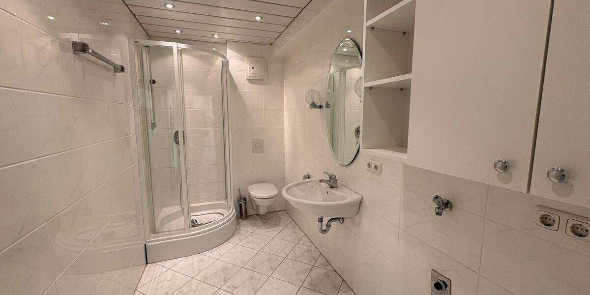 Etagenwohnung Nürnberg Gaismannshof - 4 Zimmer, 145 m&sup2;, 1.950&euro; | Angebot:26644405