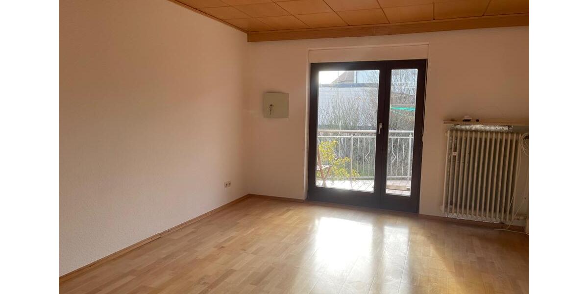 Doppelhaushälfte Heilsbronn - 6 Zimmer, 240 m&sup2;, 1.900&euro; | Angebot:24535997
