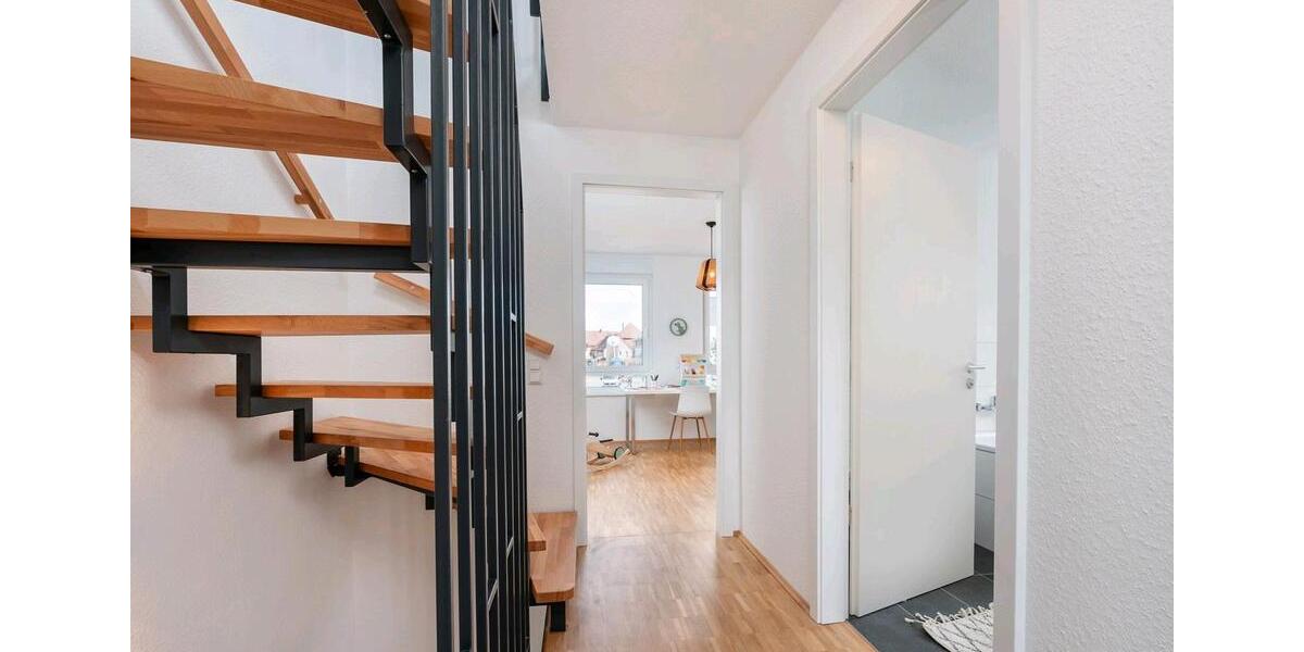 Reihenhaus Roth - 5 Zimmer, 152 m&sup2;, 1.943&euro; | Angebot:26640564