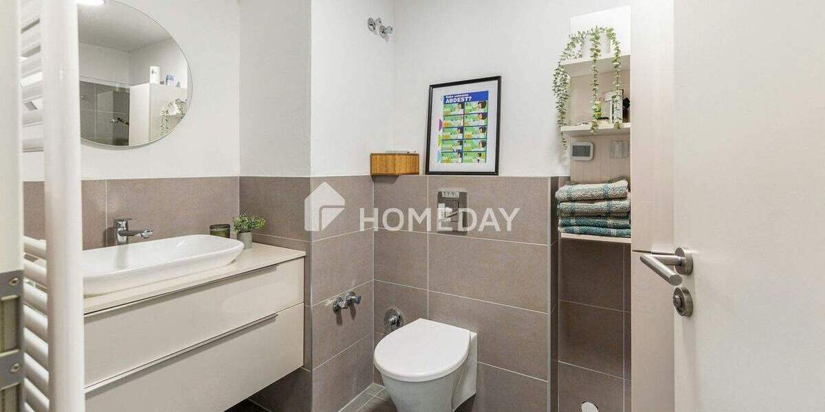 Reihenmittelhaus Erlangen Bruck - 7 Zimmer, 138 m&sup2;, 645.000&euro; | Angebot:25688306