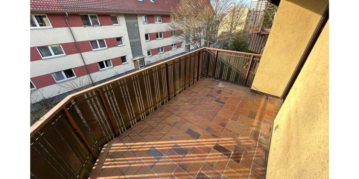 Etagenwohnung Erlangen Innenstadt - 2 Zimmer, 63 m&sup2;, 270.000&euro; | Angebot:25671212