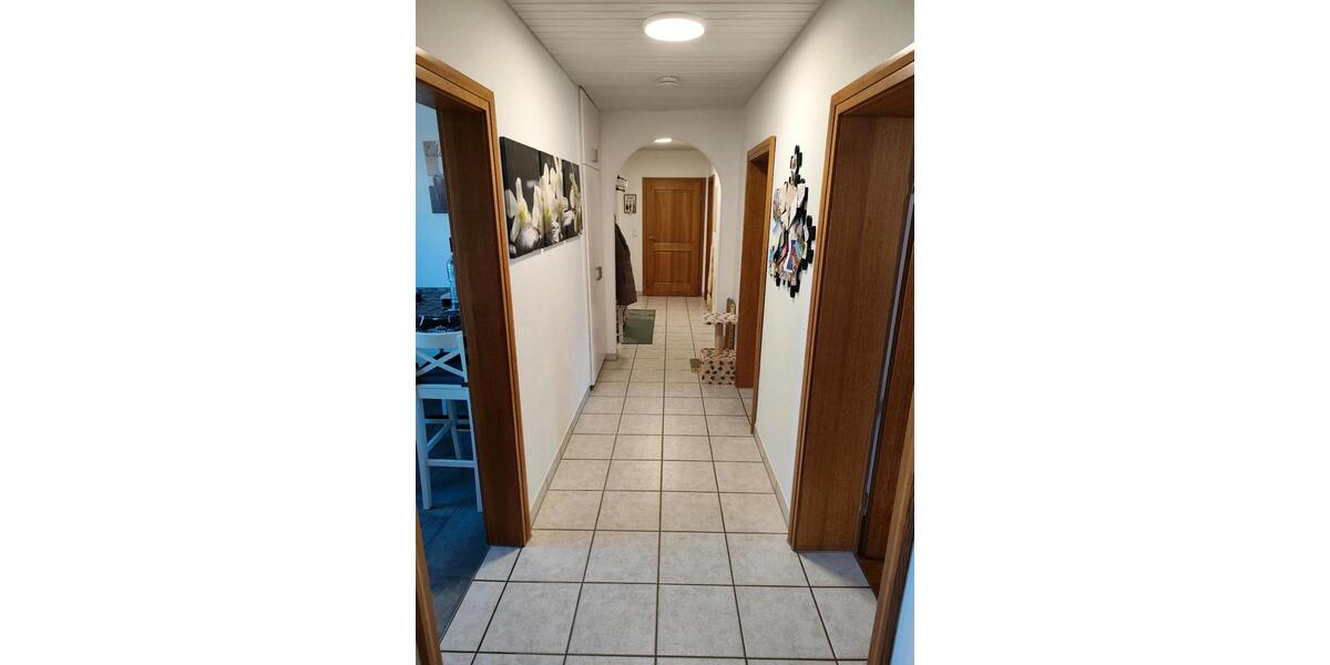 Erdgeschoßwohnung Neuendettelsau - 4 Zimmer, 103 m&sup2;, 1.100&euro; | Angebot:25965302