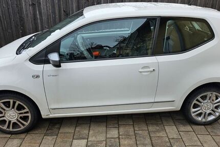 VW up! 83.005 km 4.499 &euro; Schnaittach 91220