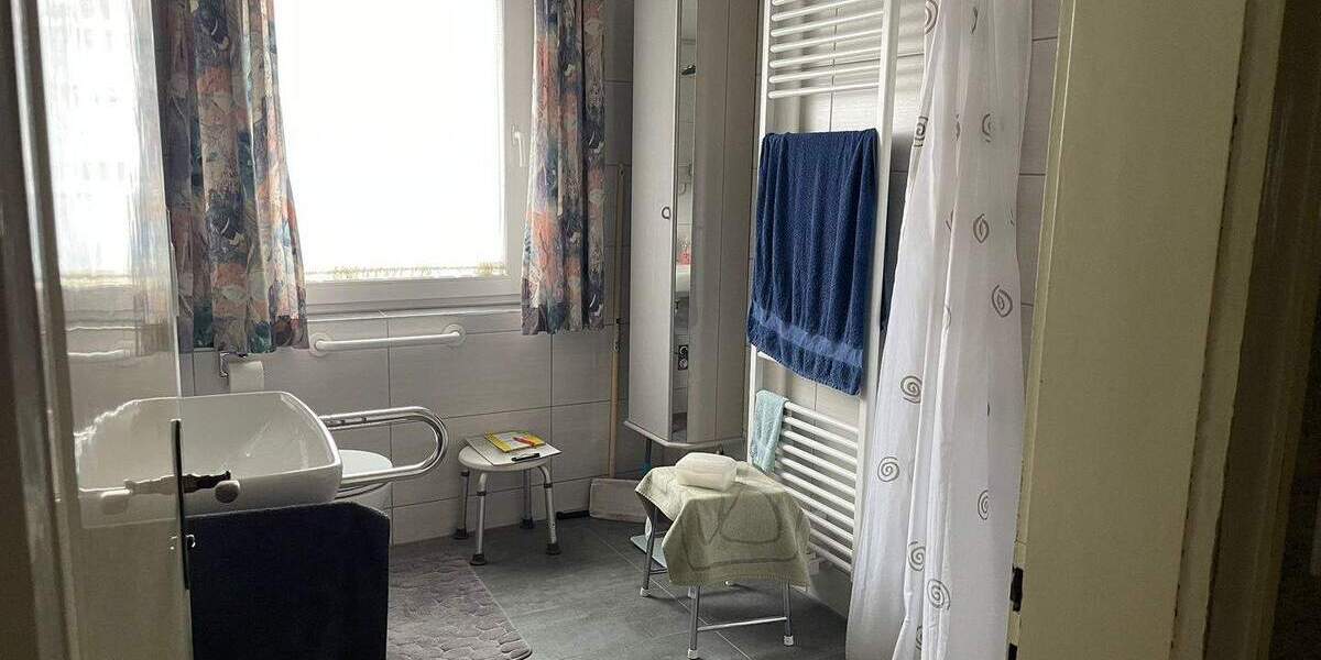 Mehrfamilienhaus, Wohnhaus Neustadt an der Aisch Neustadt - 9 Zimmer, 218 m&sup2;, 750.000&euro; | Angebot:25660943