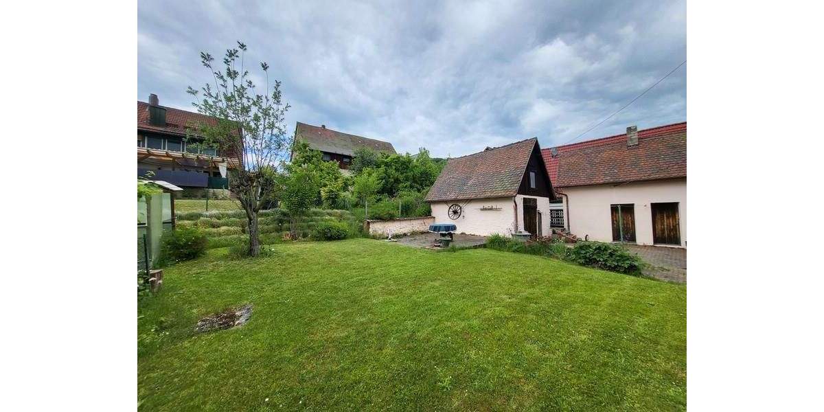 Mehrfamilienhaus, Wohnhaus Simmelsdorf Hüttenbach - 8 Zimmer, 107 m&sup2;, 208.000&euro; | Angebot:25699410