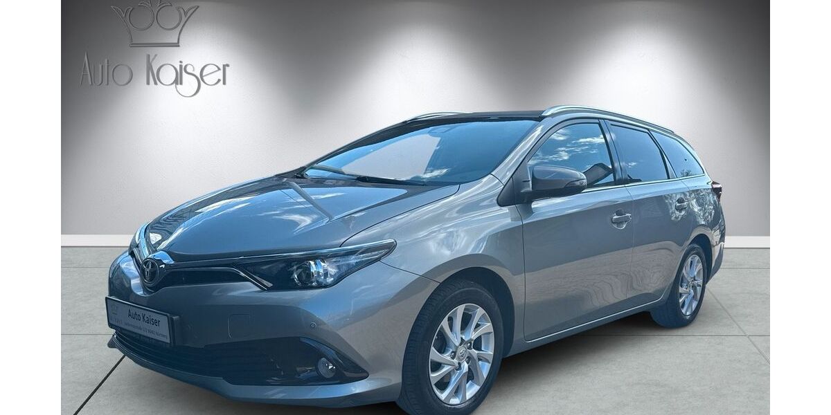 Toyota Auris 157.799 km 10.299 &euro; Nürnberg 90482