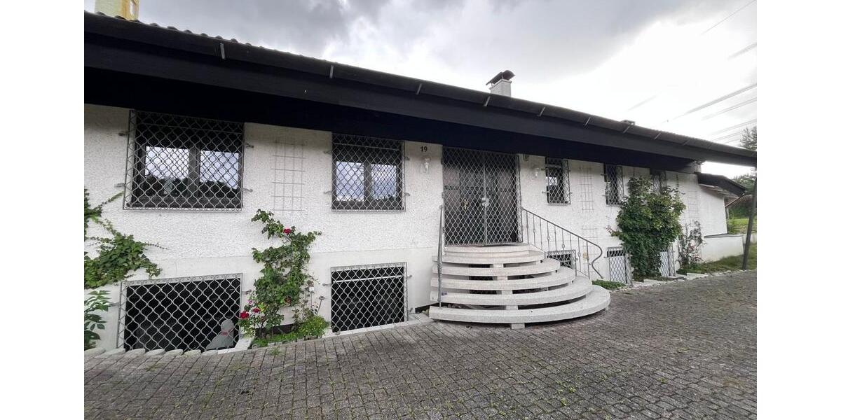 Villa Möhrendorf - 10 Zimmer, 591 m&sup2;, 1.350.000&euro; | Angebot:25855004