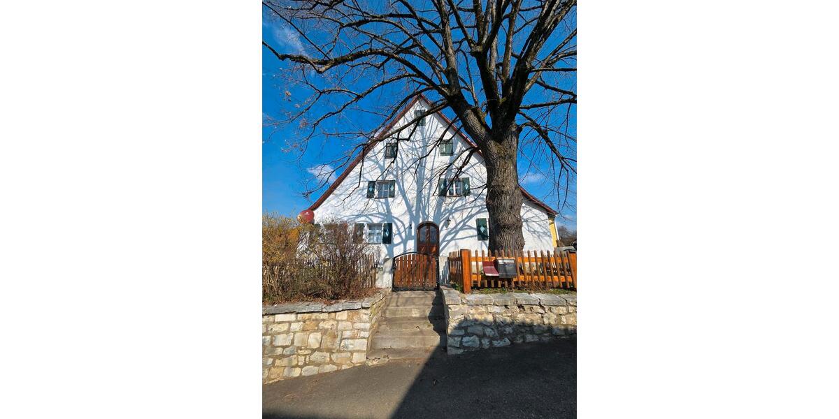 Einfamilienhaus Henfenfeld - 8 Zimmer, 250 m&sup2;, 900&euro; | Angebot:25853608