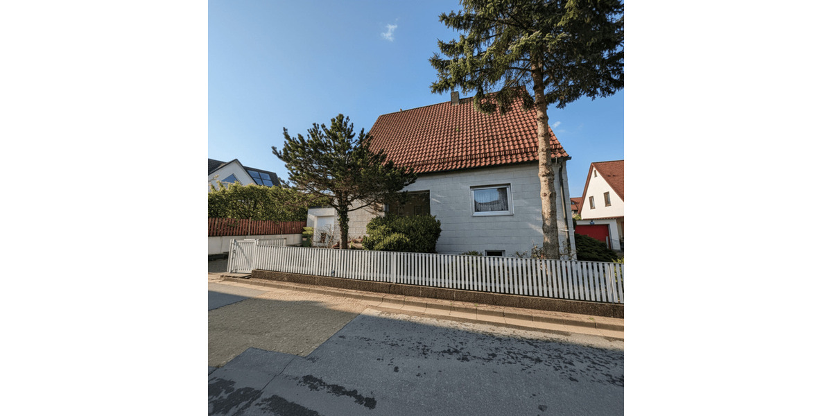Einfamilienhaus Heroldsberg - 8 Zimmer, 190 m&sup2;, 535.000&euro; | Angebot:26641790