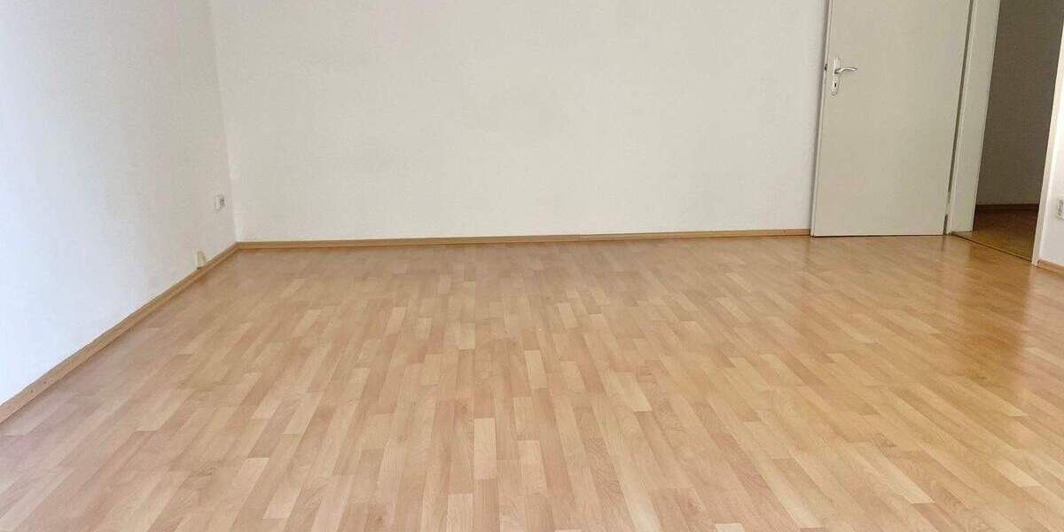 Etagenwohnung Nürnberg Langwasser - 3 Zimmer, 95 m&sup2;, 1.080&euro; | Angebot:25668717