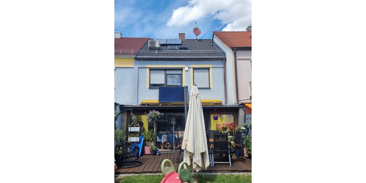 Reihenhaus Cadolzburg - 5 Zimmer, 114 m&sup2;, 490.000&euro; | Angebot:26818953