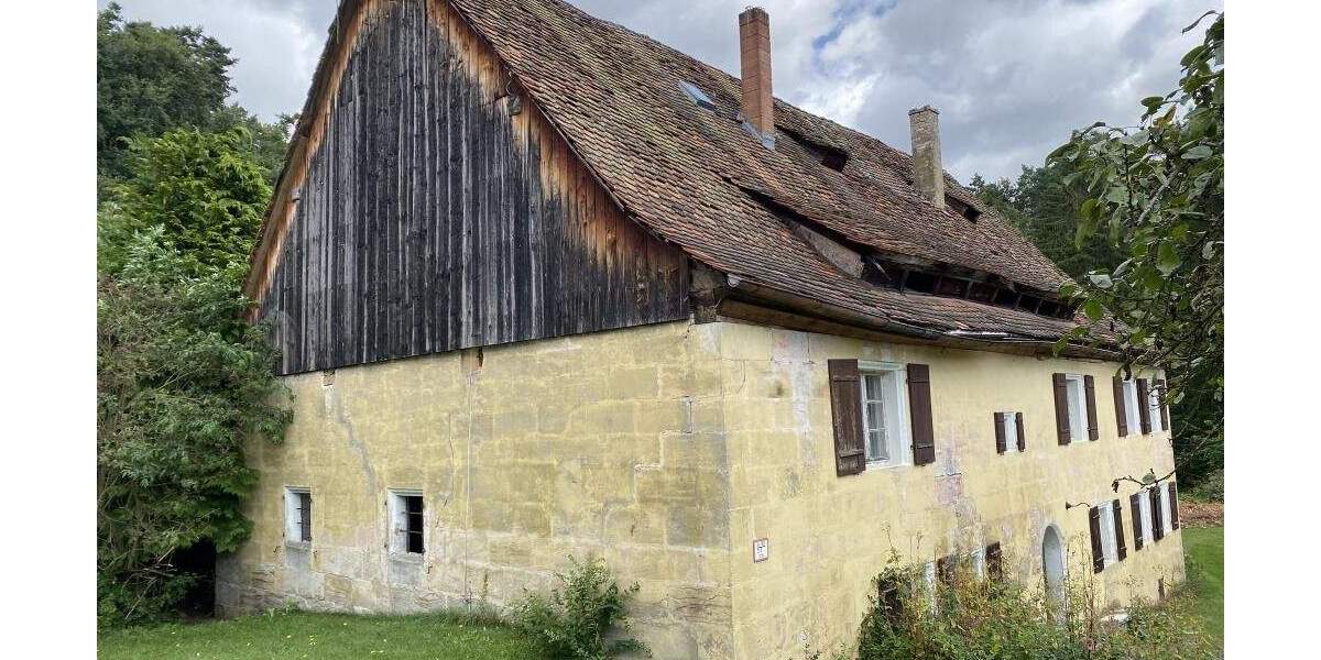 Einfamilienhaus Lauf Schönberg - 8 Zimmer, 400 m&sup2;, 690.000&euro; | Angebot:25865831