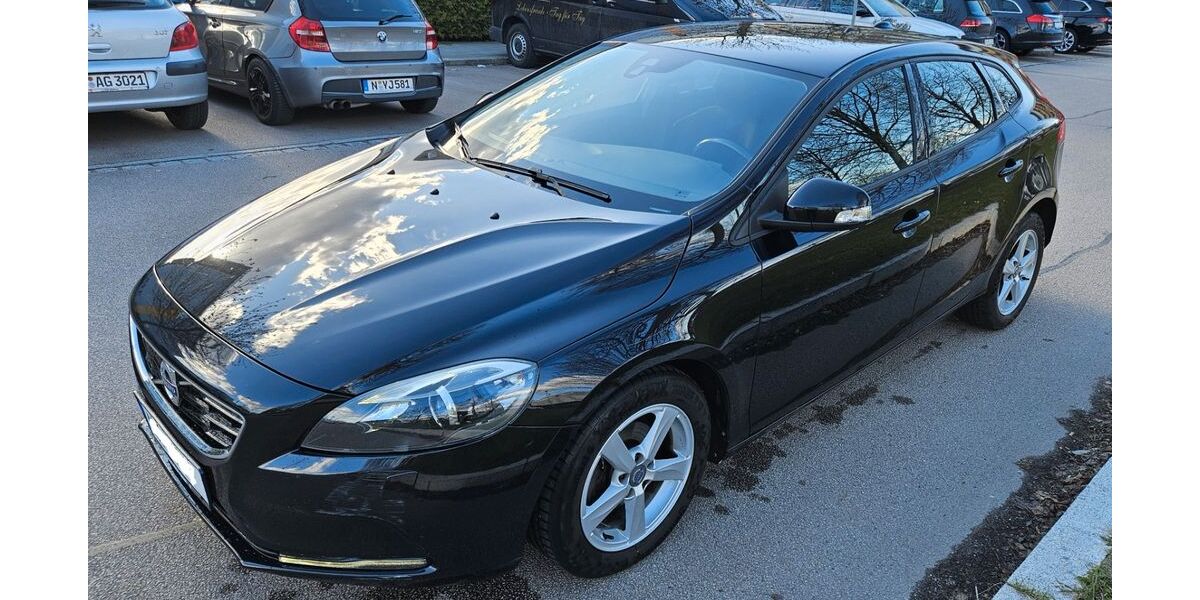 Volvo V40 137.500 km 8.690 &euro; Nürnberg 90439