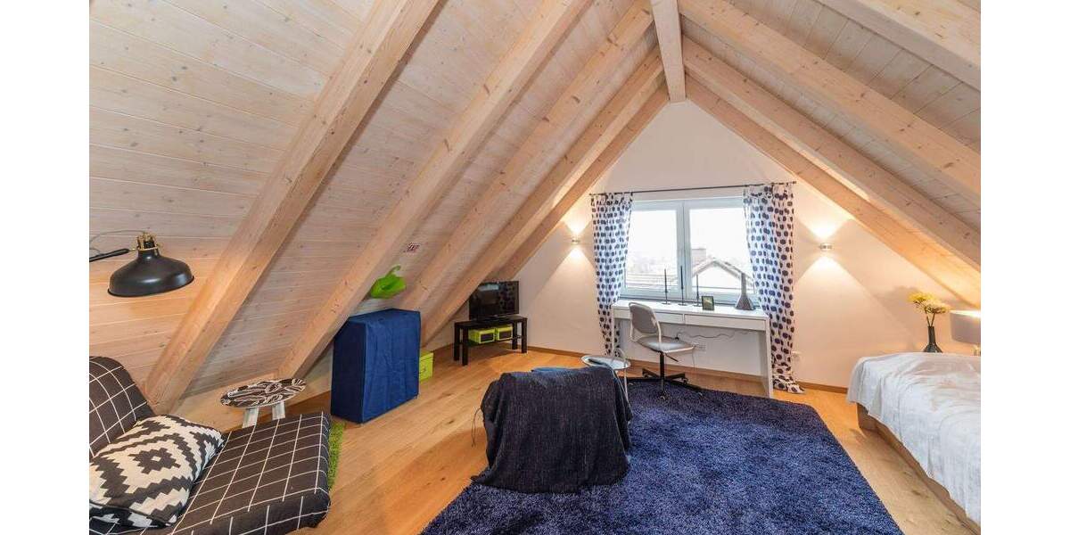 Doppelhaushälfte Oberreichenbach - 6 Zimmer, 196 m&sup2;, 2.490&euro; | Angebot:25665850