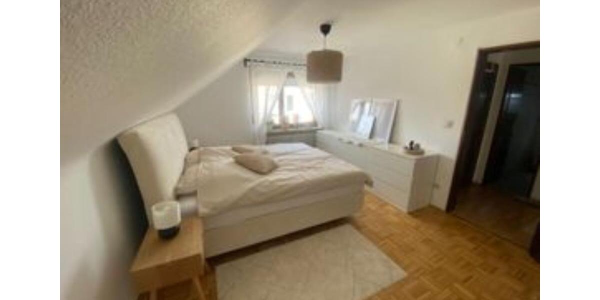 Dachgeschoßwohnung Möhrendorf - 3 Zimmer, 70 m&sup2;, 700&euro; | Angebot:25589275