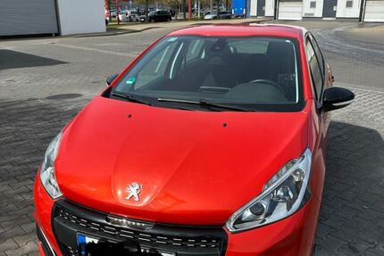 Peugeot 208 28.500 km 7.000 &euro; Nürnberg 90408