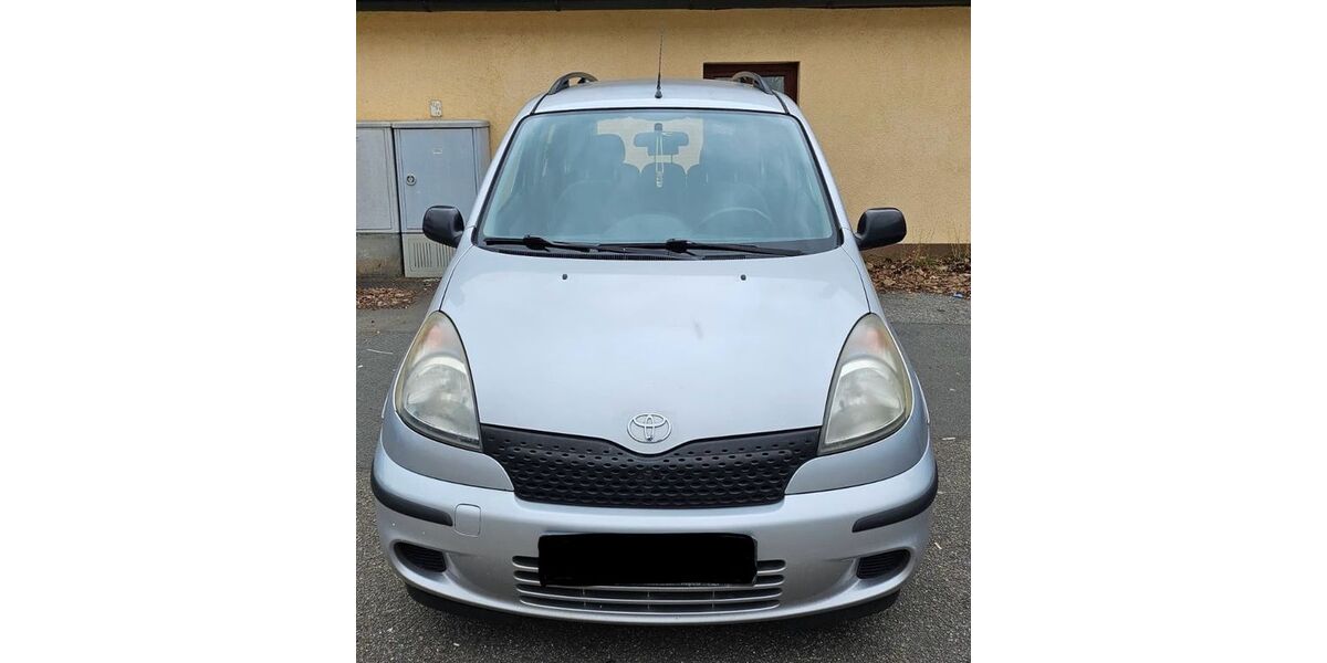 Toyota Yaris 126.000 km 3.200 &euro; Nürnberg 90431