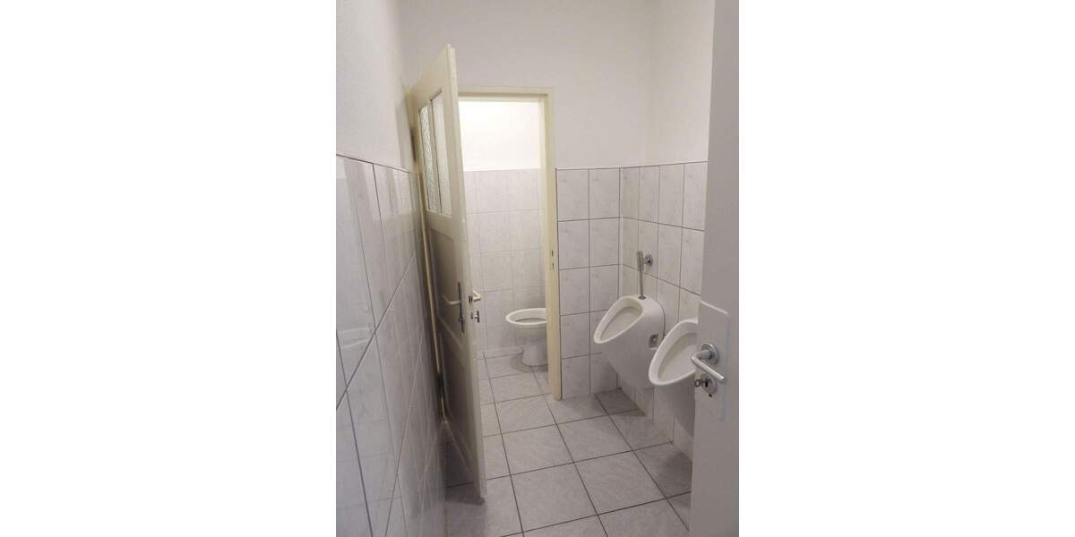 Gewerbeobjekt Nürnberg St Peter - 4 Zimmer, 128 m&sup2;, 890&euro; | Angebot:25915937