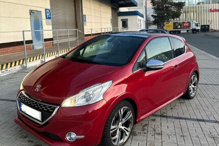 Peugeot 208 167.000 km 3.999 &euro; Nürnberg 90491