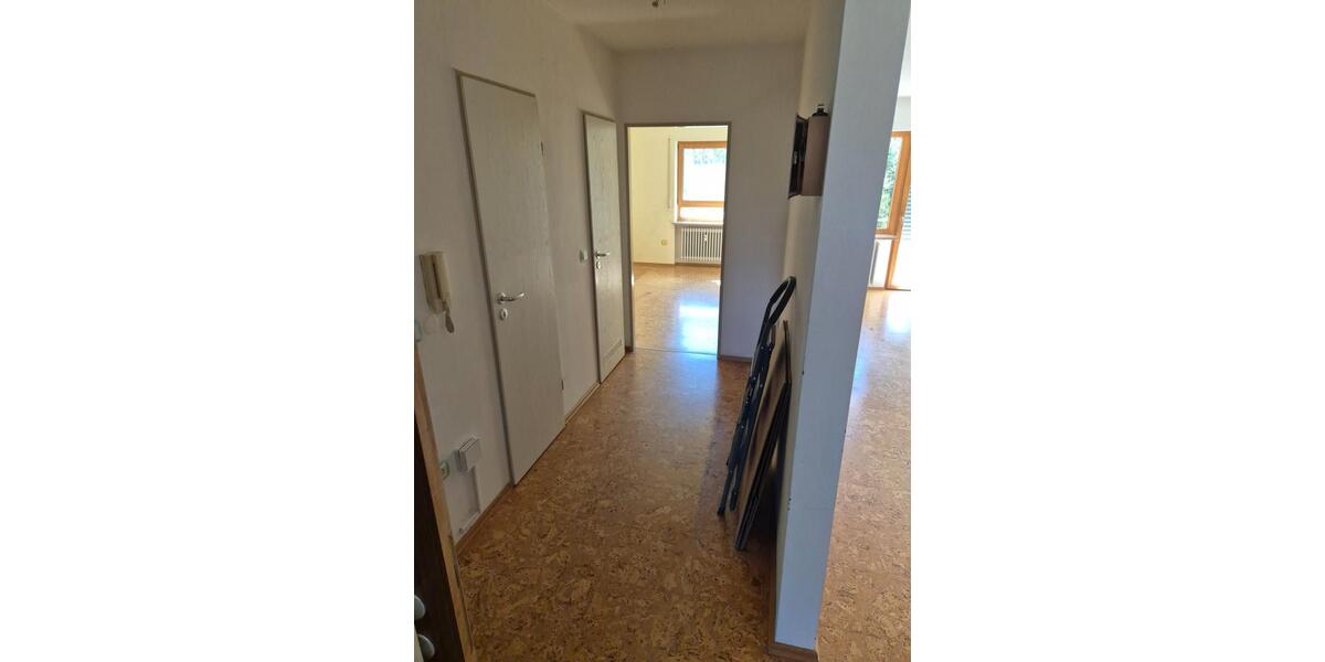 Etagenwohnung Cadolzburg - 3 Zimmer, 85 m&sup2;, 895&euro; | Angebot:25390349