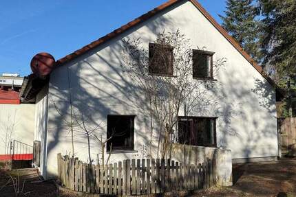 Haus Fürth Dambach - 6 Zimmer, 196 m&sup2;, 490.000&euro; | Angebot:25703828
