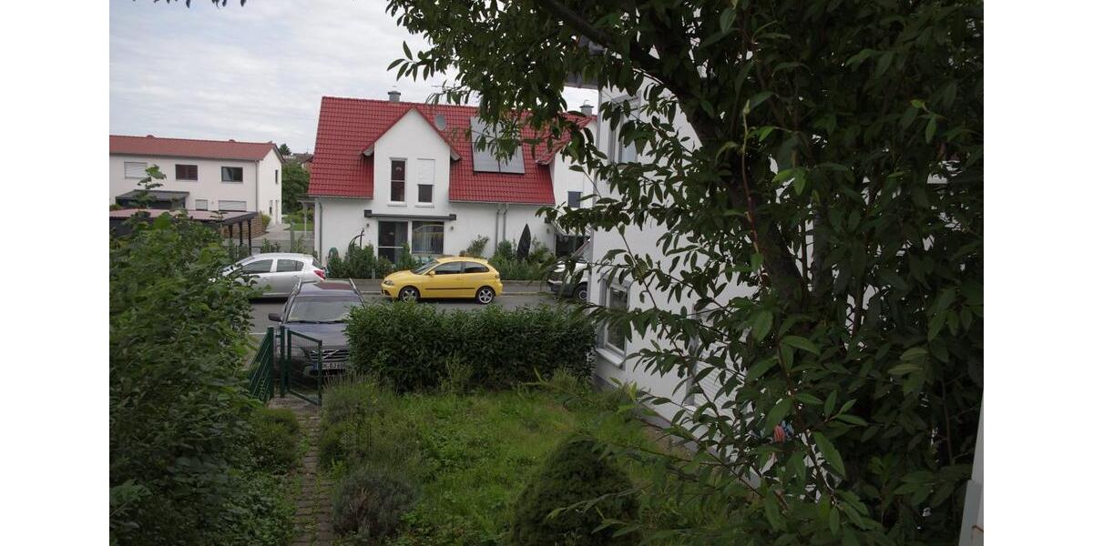 Dachgeschoßwohnung Weisendorf - 3 Zimmer, 95 m&sup2;, 900&euro; | Angebot:25268765