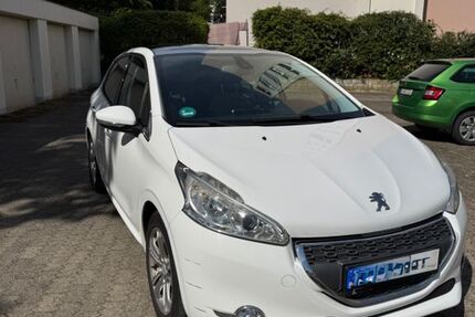Peugeot 208 225.000 km 2.899 &euro; Erlangen 91058