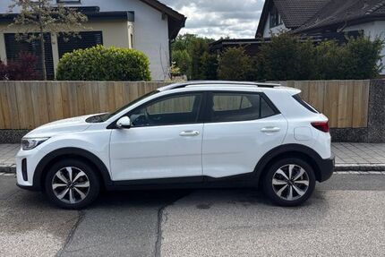 Kia Stonic 65.000 km 15.500 &euro; Obermichelbach 90587