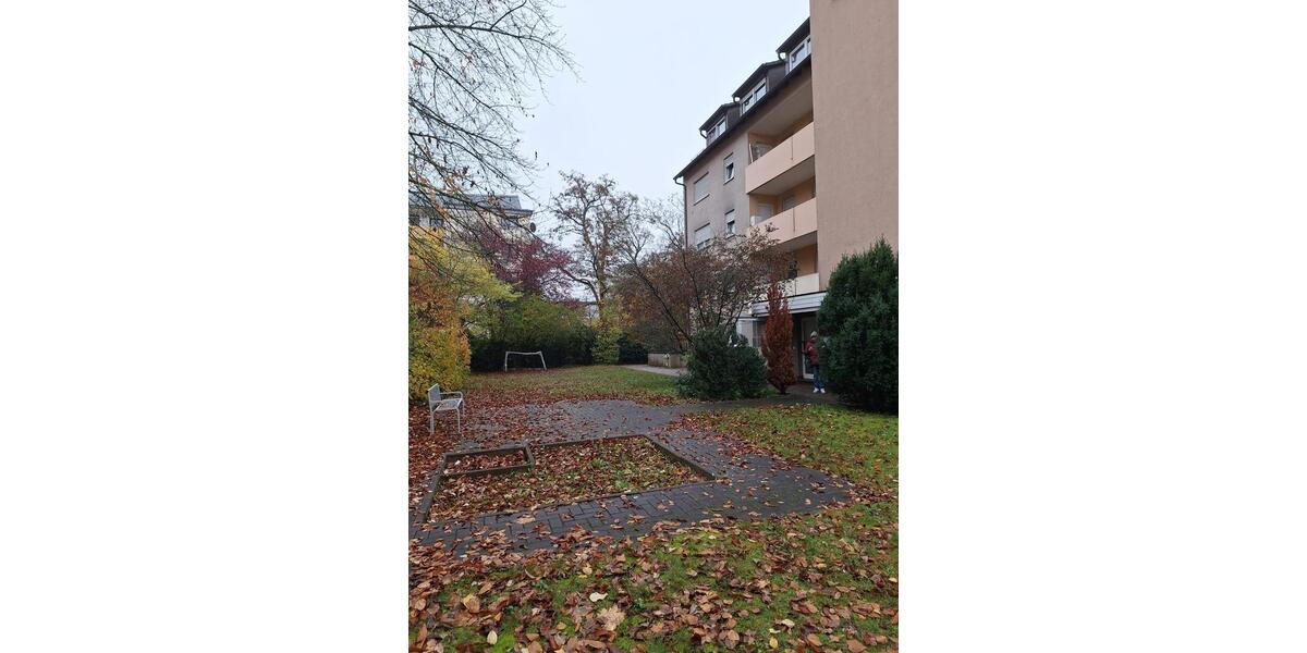 Dachgeschoßwohnung Nürnberg Eberhardshof - 3 Zimmer, 83 m&sup2;, 1.075&euro; | Angebot:25945306