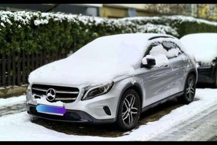 Mercedes-Benz 220 185.000 km 12.500 &euro; Gibitzenhof (Nürnberg) 90443
