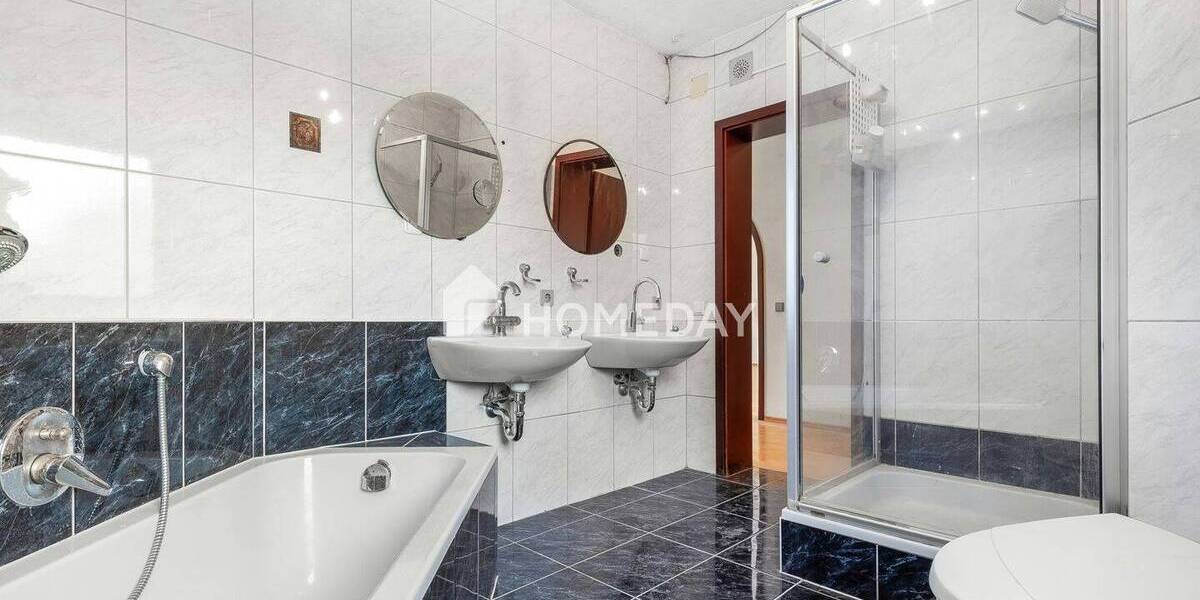 Einfamilienhaus Neunkirchen a. Brand Neunkirchen - 8 Zimmer, 211 m&sup2;, 595.000&euro; | Angebot:25738059