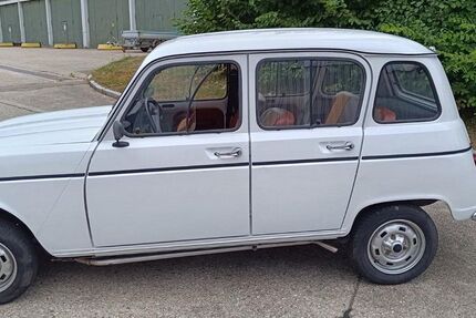 Renault R 4 135.500 km 8.750 &euro; Nürnberg 90480