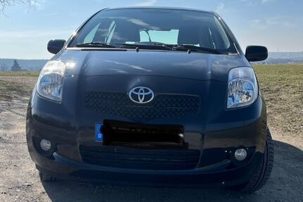 Toyota Yaris 75.000 km 4.900 &euro; Eckental 90542